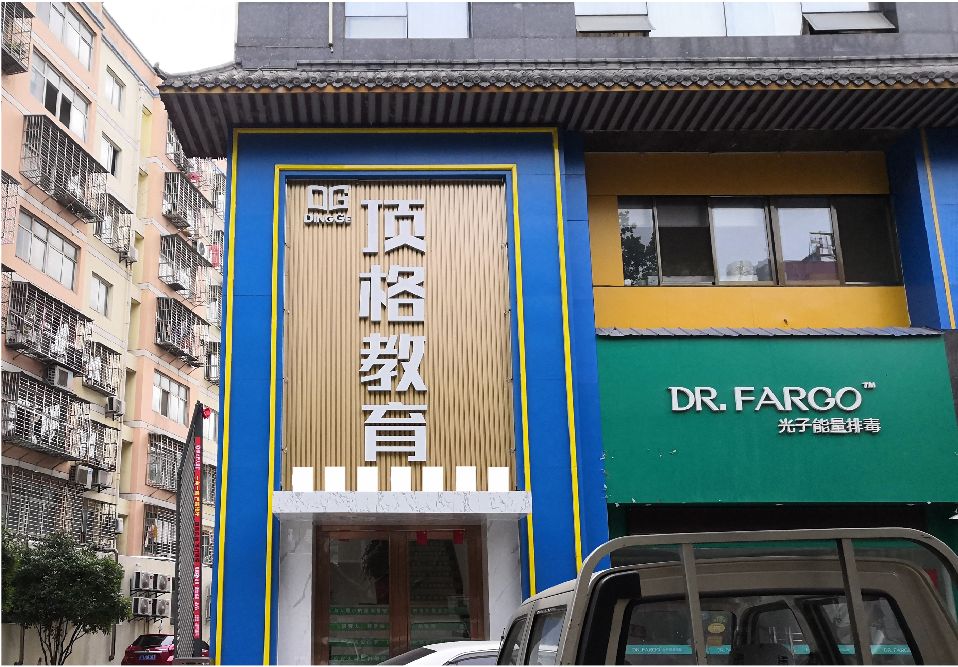 钦州门头设计要符合门店特色。