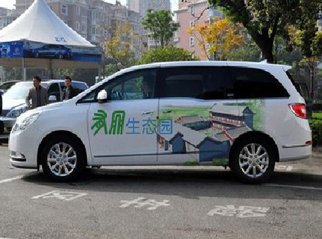 钦州户外车贴喷绘如何保持效果?